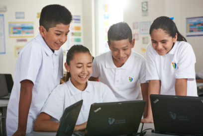 Momentos en el aprendizaje virtual de Innova Schools